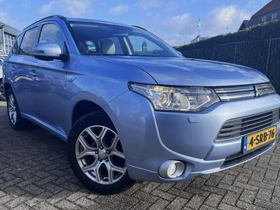 tweedehands Mitsubishi Outlander 2.0 PHEV Instyle Navi/Xenon/Pano/Leer/Camera