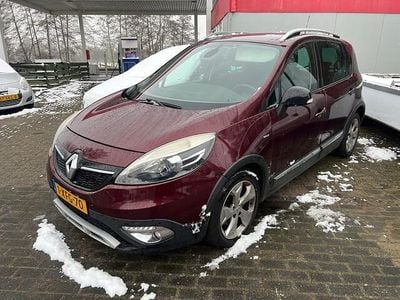 Rood Occasion 2014 Renault Scénic III Bose Edition MPV | € 6.950 (Iets duurder)