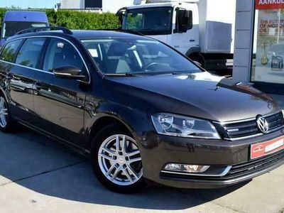 tweedehands VW Passat 1.6 CR TDi BlueMotion - Navi - Parkeerhulp - Euro5