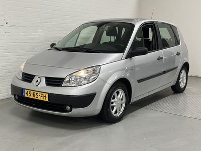 Grijs Gebruikt 2005 Renault Scénic II Expression MPV | € 1.999 (Eerlijke prijs)