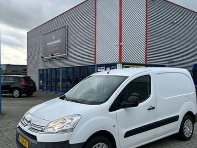 Wit (metallic) Gebruikt 2015 Citroën Berlingo Comfort MPV | € 4.250 (Goede deal)