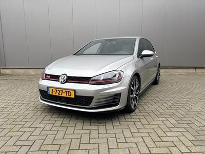 Grijs Occasion 2015 VW Golf VII GTI Hatchback | € 15.950 (Goede deal)