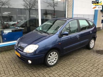 tweedehands Renault Scénic 2.0-16V Privilège