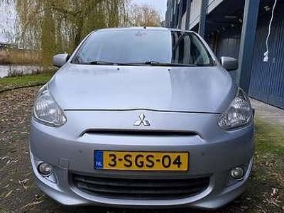 Occasion Mitsubishi Space Star 80 PK (58 kW) 2013 Grijs Sedan