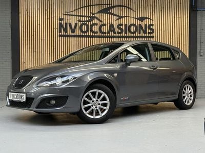 Grijs (metallic) Occasion 2012 Seat Leon Reference Hatchback | € 6.740 (Eerlijke prijs)