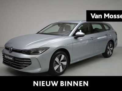 tweedehands VW Passat Variant 1.5 eTSI Business 150 PK | Nieuw | Automaat | Navigatie | Stoelverwarming | Stuurverwarming | Keyless entry | Apple carplay | Android auto | Assistance pakket | Comfort pakket | LED-Matrix | Bagageruimtepakket | Fabrieksgarantie