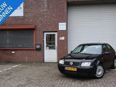 Zwart Occasion 2003 VW Bora Comfortline Sedan | € 999 (Eerlijke prijs)