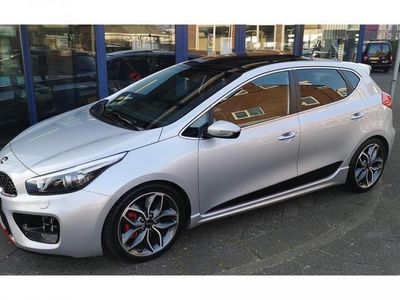 tweedehands Kia Ceed GT 1.6 GDI TURBO 204 PK PANNODAK