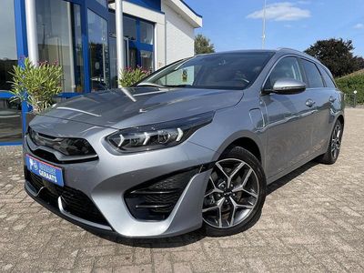Grijs Gebruikt 2022 Kia Ceed Hatchback | € 24.750 (Iets duurder)