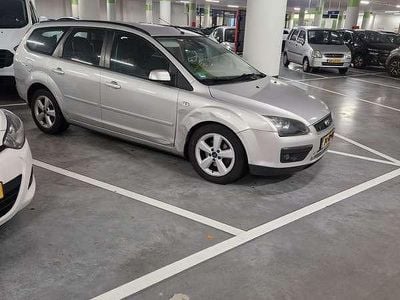 Zilver Occasion 2007 Ford Focus Stationwagen | € 800 (Goede deal)