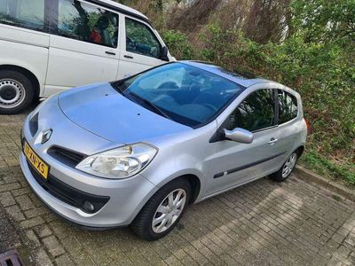 tweedehands Renault Clio 1.6-16V Dynamique S