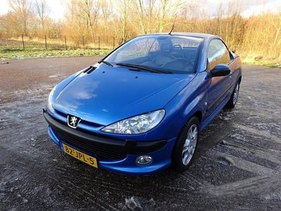 Blauw Gebruikt 2003 Peugeot 206 CC Cabriolet | € 950 (Eerlijke prijs)