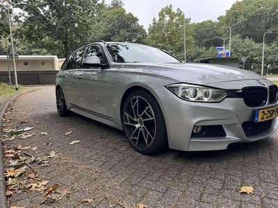 Grijs Gebruikt 2015 BMW 316 Executive Stationwagen | € 9.850 (Iets duurder)