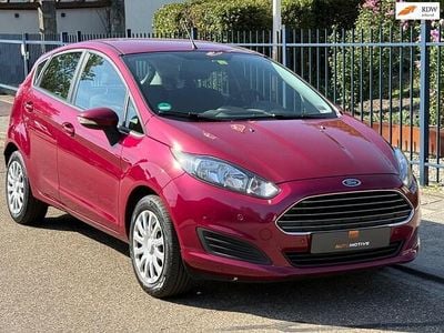 Occasion Ford Fiesta Titanium 101 PK (74 kW) 2013 Paars Hatchback