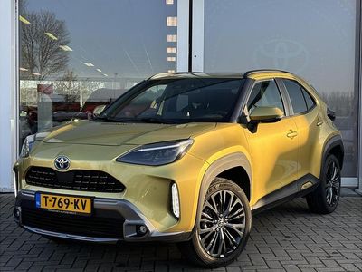 Geel Occasion 2023 Toyota Yaris Hybrid SUV | € 31.749 (Iets duurder)