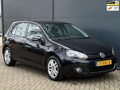 Zwart (metallic) Gebruikt 2012 VW Golf VII Highline Hatchback | € 4.745 (Goede deal)