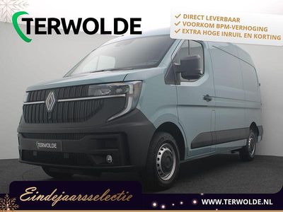 Blauw Gebruikt 2024 Renault Master Van | € 30.900 (Eerlijke prijs)