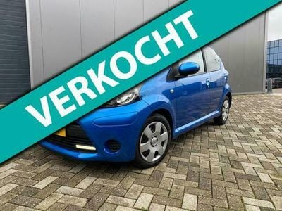 Occasion Toyota Aygo 68 PK (50 kW) 2012 Blauw Hatchback