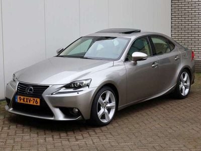 Lexus IS300h