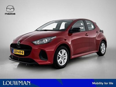 Rood mica Gebruikt 2024 Mazda 2 Center-Line Hatchback | € 21.945 (Eerlijke prijs)