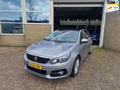 tweedehands Peugeot 308 1.2 PureTech Blue Lease Executive /Apple Carplay