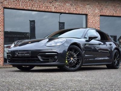 Grijs Gebruikt 2022 Porsche Panamera Turbo Sport Turismo Sedan | € 105.900