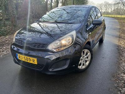 Occasion Kia Rio 86 PK (63 kW) 2013 Zwart Hatchback