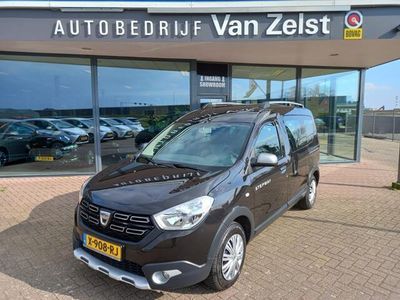 tweedehands Dacia Dokker 1.2 TCe S&S Série limitée Stepway, Airco, Multimedia systeem, Navigatie, Bluetooth telefoon verbinding, Parkeersensoren, Cruise control, Stoelverwarming, Elektrische ramen en spiegels, Mistlampen, CV plus AB, Nette auto, BOVAG