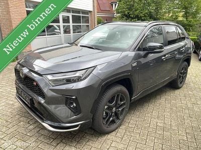 Grijs Occasion 2024 Toyota RAV4 Sport SUV | € 48.995 (Eerlijke prijs)