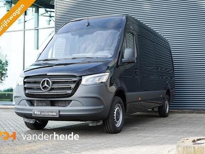 tweedehands Mercedes Sprinter 317 1.9 CDI L3H2 170PK AUT Trekhaak, achteruitrijcamera, LED, navigatie, bijrijdersbank