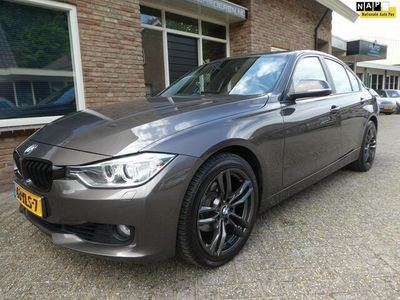 tweedehands BMW 320 320 i High Executive Automaat / leder / Navi