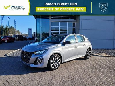 Grijs metallic Nieuw 2025 Peugeot 208 Style Hatchback | € 21.940 (Goede deal)