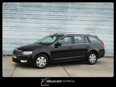 Occasion Skoda Octavia GreenLine 110 PK (80 kW) 2014 Zwart (metallic) Hatchback