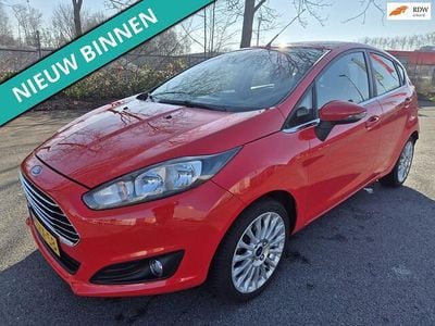 Occasion Ford Fiesta Titanium 101 PK (74 kW) 2013 Rood Hatchback