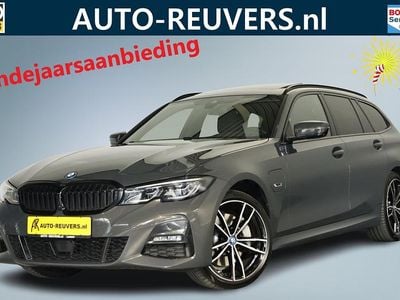 Grijs Gebruikt 2022 BMW 330e M Sport Stationwagen | € 30.900 (Goede deal)