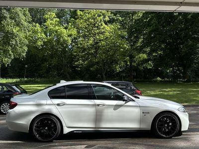 BMW 528