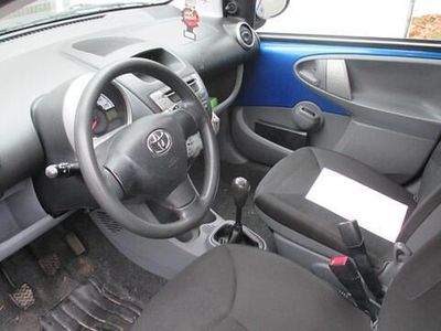 Occasion Toyota Aygo 68 PK (50 kW) 2012 Blauw (metallic) Hatchback