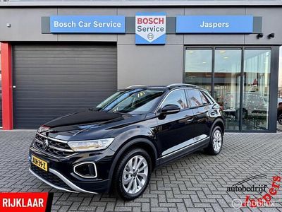 Zwart (metallic) Gebruikt 2025 VW T-Roc Edition SUV | € 27.450 (Goede deal)