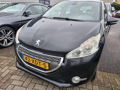 Zwart (metallic) Gebruikt 2012 Peugeot 208 Allure Hatchback | € 4.499 (Goede deal)
