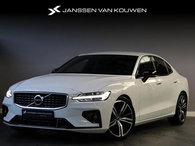 Wit Gebruikt 2020 Volvo S60 R-Design Sedan | € 29.745 (Eerlijke prijs)