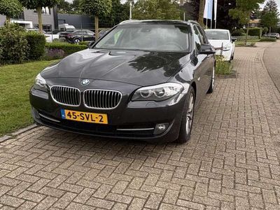 BMW 523