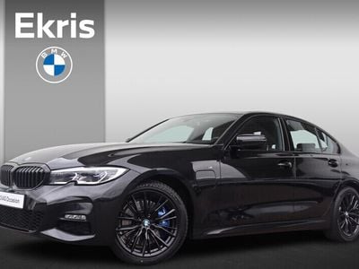 BMW 330e
