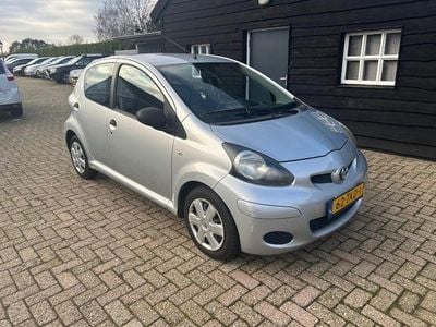 Occasion Toyota Aygo 68 PK (50 kW) 2012 Grijs Hatchback