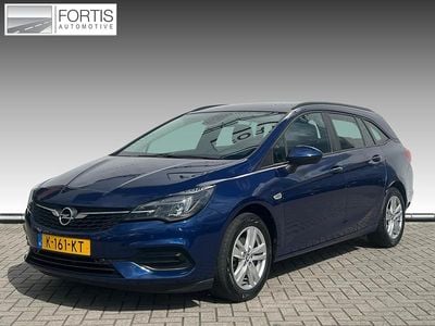 Blauw Occasion 2021 Opel Astra Edition Stationwagen | € 12.495 (Eerlijke prijs)