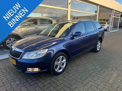 Blauw (metallic) Occasion 2012 Skoda Octavia Stationwagen | € 3.499 (Goede deal)