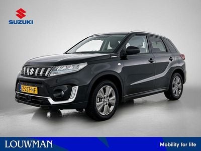 Zwart metallic Occasion 2024 Suzuki Vitara SUV | € 25.445 (Eerlijke prijs)