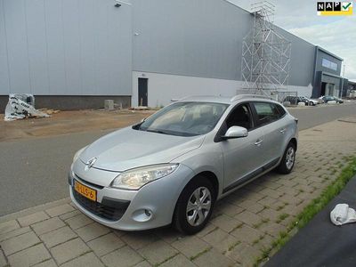 Occasion Renault Mégane GrandTour Expression 101 PK (74 kW) 2010 Grijs, metallic lak Stationwagen