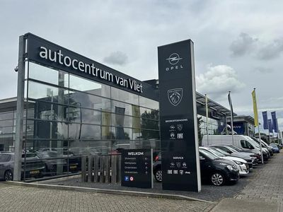 Wit Occasion 2024 Opel Vivaro MPV | € 25.995