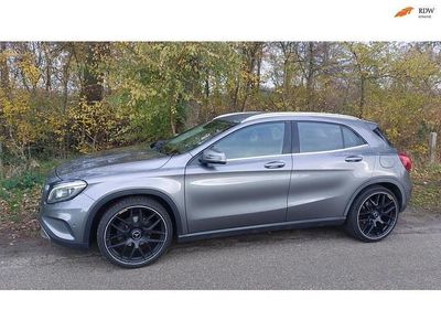 Grijs Gebruikt 2015 Mercedes GLA180 Prestige SUV | € 15.950 (Duur)