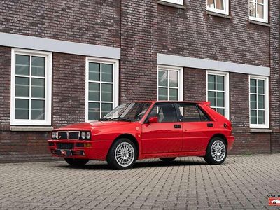 Rood Occasion 1991 Lancia Delta Hatchback | € 109.000